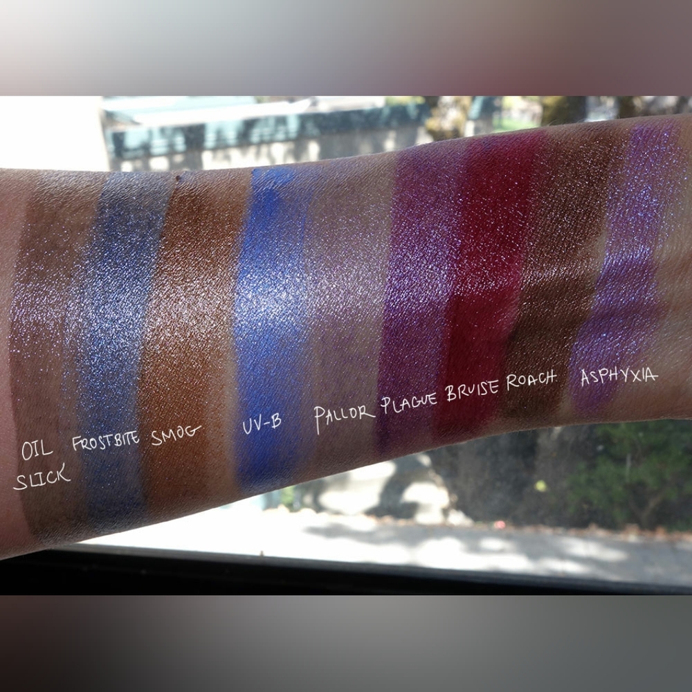 ❇️🧚‍♀️FROSTBITE Urban Decay DISCONTINUED Lipstick NWOBOX - Picture 2 of 9